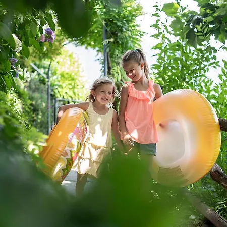 Grafenstein Familienresidence Hotel Cermes